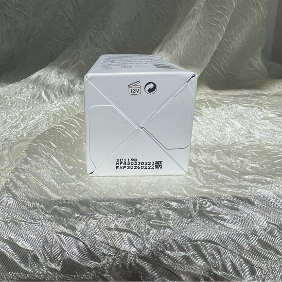 D’Alba First Spray Serum - Picture 3 of 3